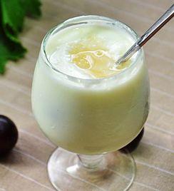 吃梨瓜可以吃酸奶吗,健康美味两不误的饮食新选择