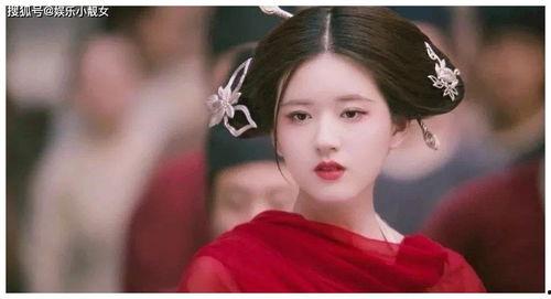 吃瓜美女明星,揭秘吃瓜美女的娱乐圈生活